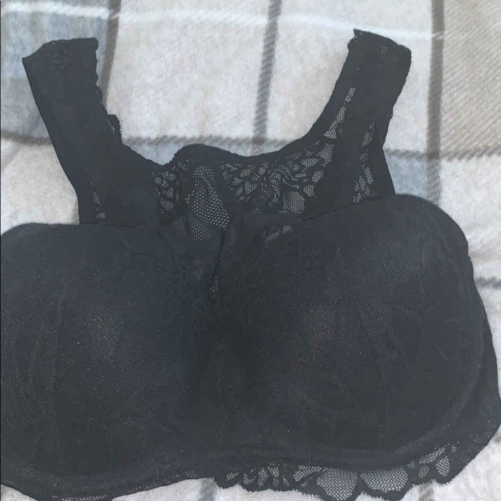 Black bralette !